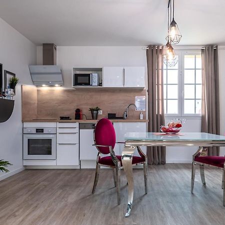 Suite L'Echappee - Maison Romantique - Spa & Sauna Privatif- Pole Dance - Lit Rond Avec Miroir Au Plafond Pezarches Exterior foto